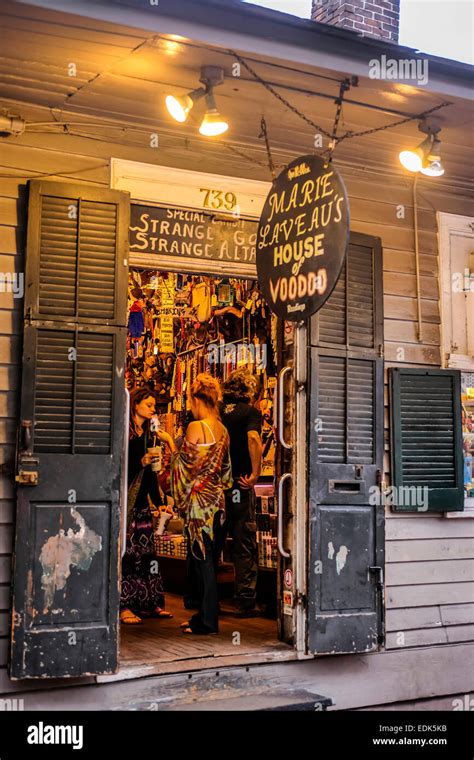 new orleans voodoo stores.